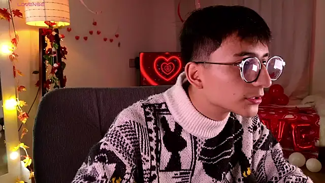 Snapshot of Mr_evan1 chatting on 02/11/25, 12:16 Mr evan1 online show from 02/11/25, 12:16