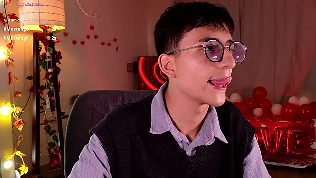 Snapshot of Mr_evan1 chatting on 02/15/25, 02:55 Mr evan1 online show from 02/15/25, 02:55