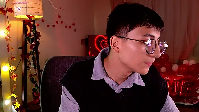 Snapshot of Mr_evan1 chatting on 02/15/25, 06:01 Mr evan1 online show from 02/15/25, 06:01