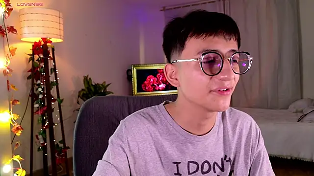 Snapshot of Mr_evan1 chatting on 02/28/25, 01:58 Mr evan1 online show from 02/28/25, 01:58