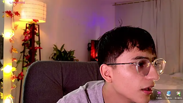 Snapshot of Mr_evan1 chatting on 03/20/25, 01:26 Mr evan1 online show from 03/20/25, 01:26