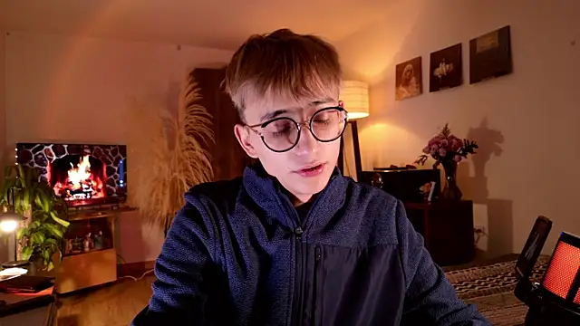 Snapshot of Mr_evan1 chatting on 10/09/25, 02:59 Mr evan1 online show from 10/09/25, 02:59