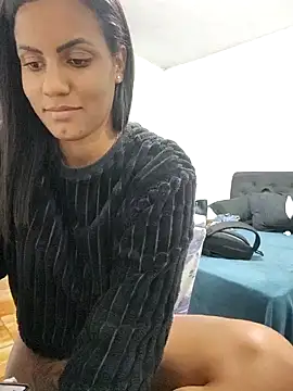 Snapshot of Bella_Anjoss chatting on 01/28/25, 01:39 Bella Anjoss online show from 01/28/25, 01:39