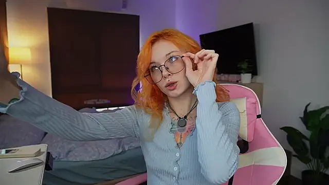 juicyshow  online show from 09/13/25, 02:44