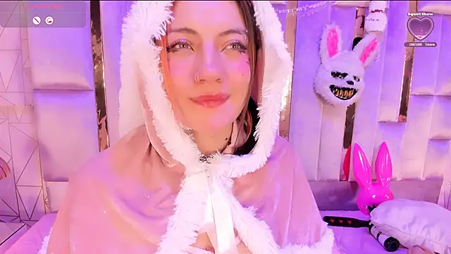 Broklinwhite  online show from 12/22/24, 04:27