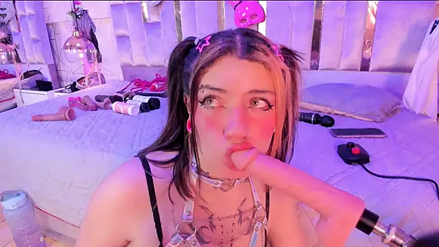 Broklinwhite  online show from 01/28/25, 01:38