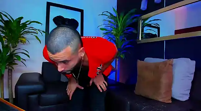 Marcelo j1 online show from 12/16/24, 03:32