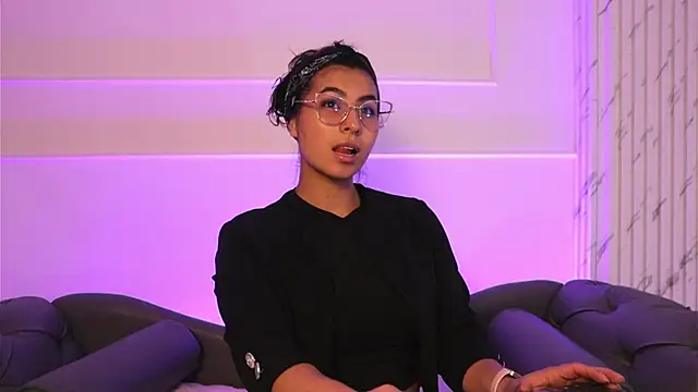 Snapshot of ShelleyMorell chatting on 01/22/25, 12:17 ShelleyMorell online show from 01/22/25, 12:17