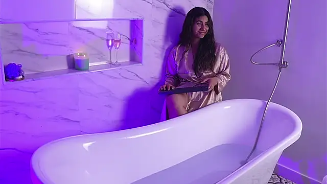 ShelleyMorell online show from 10/15/25, 02:39