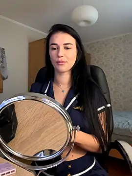 Julietta a online show from 10/21/25, 07:31