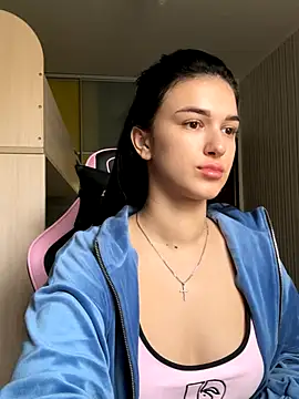 Julietta a online show from 11/11/25, 07:52