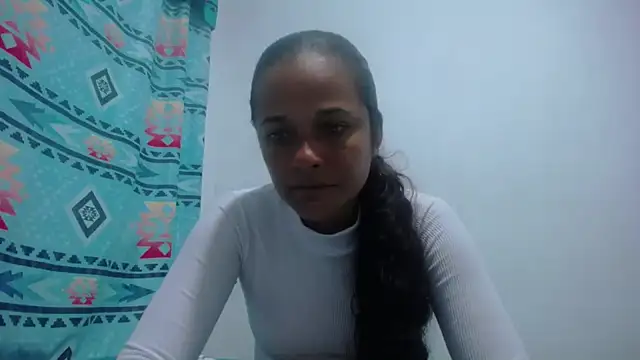 Snapshot of GiveLove1 chatting on 01/09/25, 11:13 GiveLove1 online show from 01/09/25, 11:13