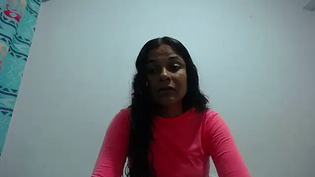 Snapshot of GiveLove1 chatting on 01/12/25, 01:21 GiveLove1 online show from 01/12/25, 01:21