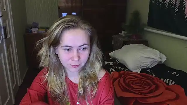 Snapshot of Riley_Roo chatting on 12/27/24, 06:42 Riley Roo online show from 12/27/24, 06:42