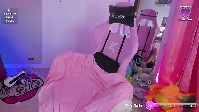 saralolo420 online show from 11/11/25, 12:54