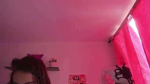 saralolo420 online show from 11/22/25, 05:56