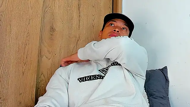 Stiven collins online show from 11/17/25, 09:37