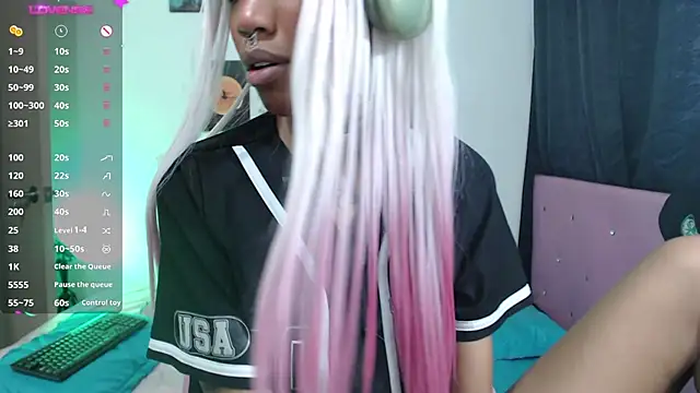 Honey-420- online show from 02/06/25, 11:32