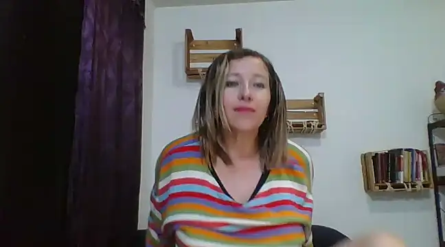 Snapshot of charlott_ponce chatting on 02/06/25, 05:25 charlott ponce online show from 02/06/25, 05:25