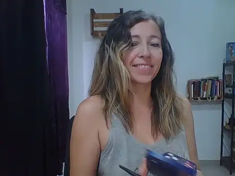 Snapshot of charlott_ponce chatting on 10/07/25, 03:53 charlott ponce online show from 10/07/25, 03:53