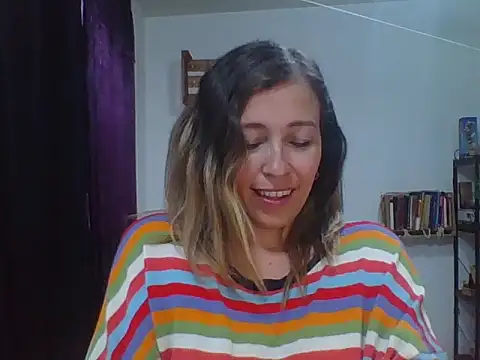 Snapshot of charlott_ponce chatting on 10/09/25, 05:11 charlott ponce online show from 10/09/25, 05:11