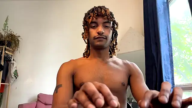 gerson173Hugo online show from 10/08/25, 01:31