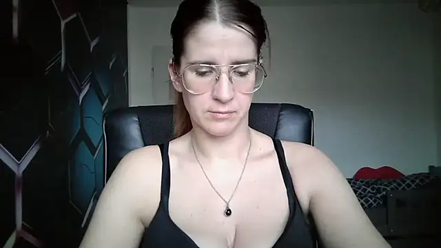 KayaRose online show from 09/28/25, 02:11