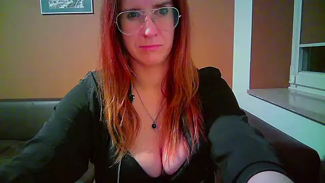 KayaRose online show from 11/12/25, 04:07