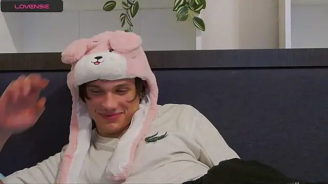 CalvinCay online show from 12/09/24, 11:13