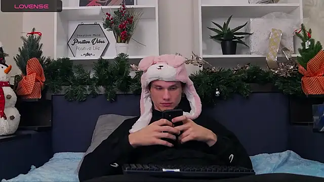 CalvinCay online show from 12/11/24, 08:18