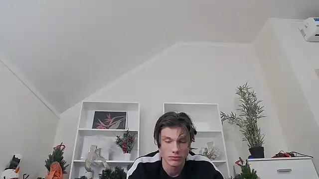 CalvinCay online show from 12/31/24, 02:19