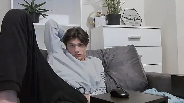 CalvinCay online show from 02/01/25, 02:26