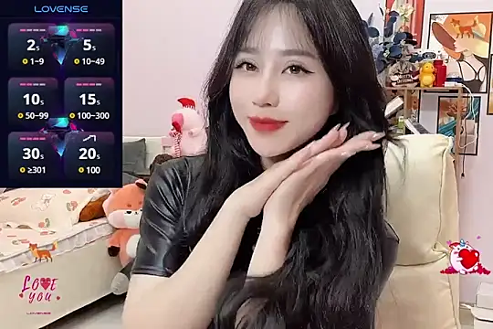  LLisa  online show from 01/07/25, 12:03