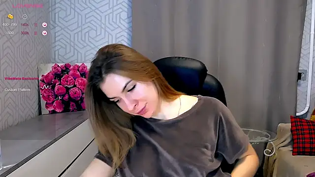 Snapshot of Naughty__Megan chatting on 02/14/25, 05:09 Naughty Megan online show from 02/14/25, 05:09