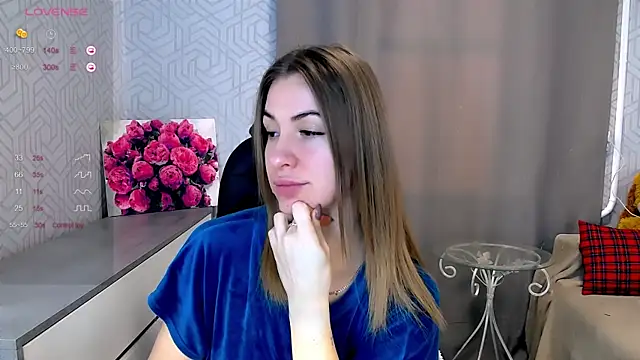 Snapshot of Naughty__Megan chatting on 02/18/25, 07:10 Naughty Megan online show from 02/18/25, 07:10