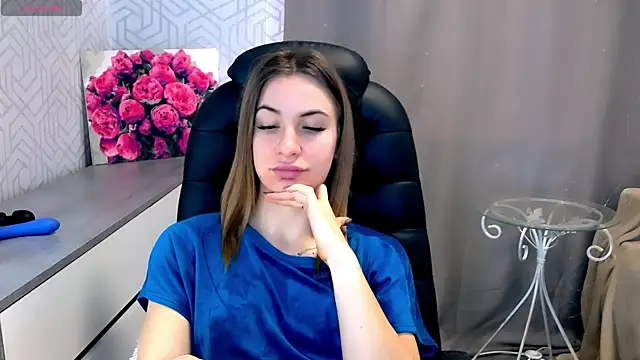 Snapshot of Naughty__Megan chatting on 02/22/25, 08:40 Naughty Megan online show from 02/22/25, 08:40