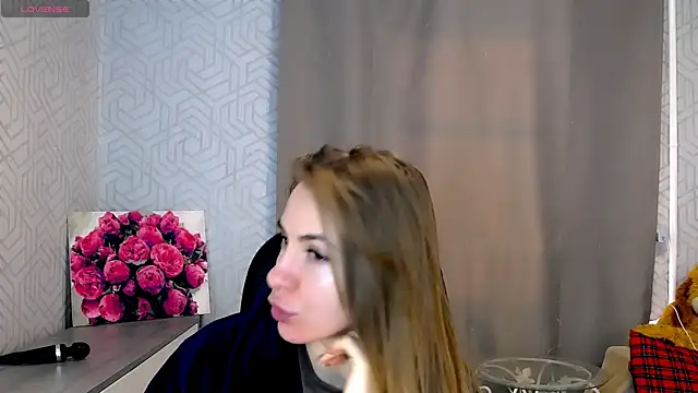 Snapshot of Naughty__Megan chatting on 03/01/25, 06:46 Naughty Megan online show from 03/01/25, 06:46