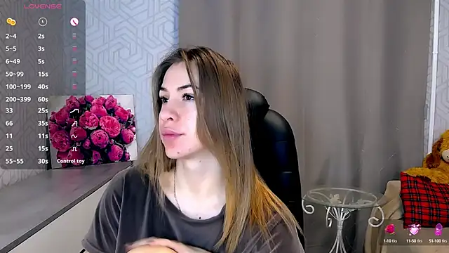 Snapshot of Naughty__Megan chatting on 03/04/25, 10:13 Naughty Megan online show from 03/04/25, 10:13