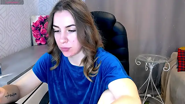 Snapshot of Naughty__Megan chatting on 03/10/25, 08:15 Naughty Megan online show from 03/10/25, 08:15