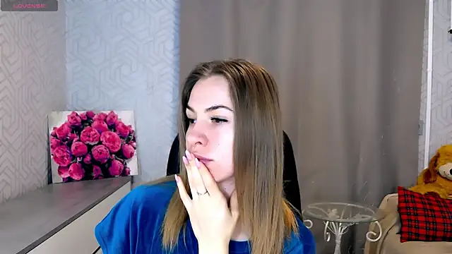 Snapshot of Naughty__Megan chatting on 03/17/25, 10:17 Naughty Megan online show from 03/17/25, 10:17