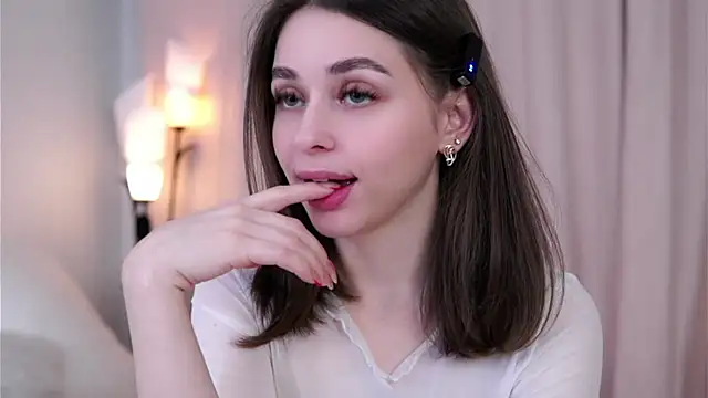 EstherMitchel online show from 12/15/24, 04:07