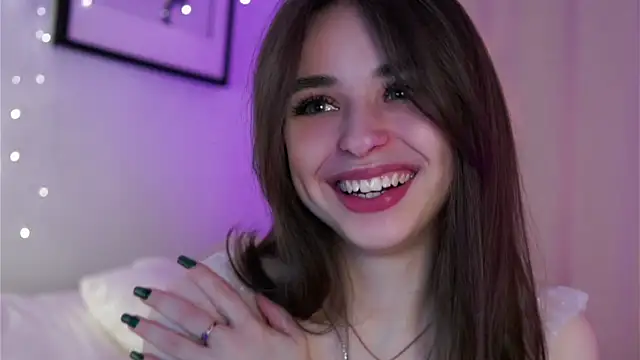 EstherMitchel online show from 02/11/25, 12:17