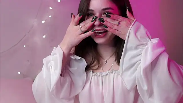 EstherMitchel online show from 02/14/25, 04:15