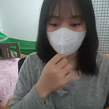 Snapshot of Kajisu_26 chatting on 10/28/25, 12:58 Kajisu 26 online show from 10/28/25, 12:58