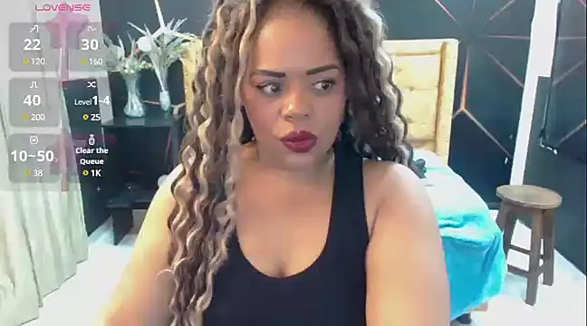 Snapshot of mia_cuello chatting on 12/11/24, 08:04 mia cuello online show from 12/11/24, 08:04