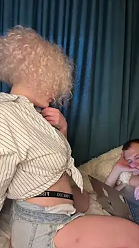 MrMrsRight online show from 12/15/24, 11:01