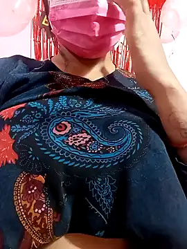 Snapshot of Beauty-khan chatting on 01/03/25, 07:18 Beauty-khan online show from 01/03/25, 07:18