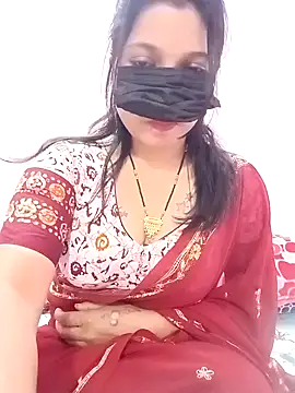 Snapshot of Beauty-khan chatting on 01/15/25, 08:41 Beauty-khan online show from 01/15/25, 08:41