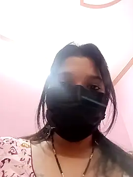 Snapshot of Beauty-khan chatting on 01/17/25, 12:21 Beauty-khan online show from 01/17/25, 12:21