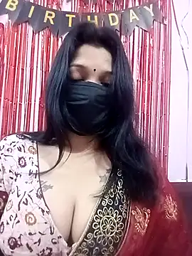 Snapshot of Beauty-khan chatting on 02/08/25, 06:22 Beauty-khan online show from 02/08/25, 06:22